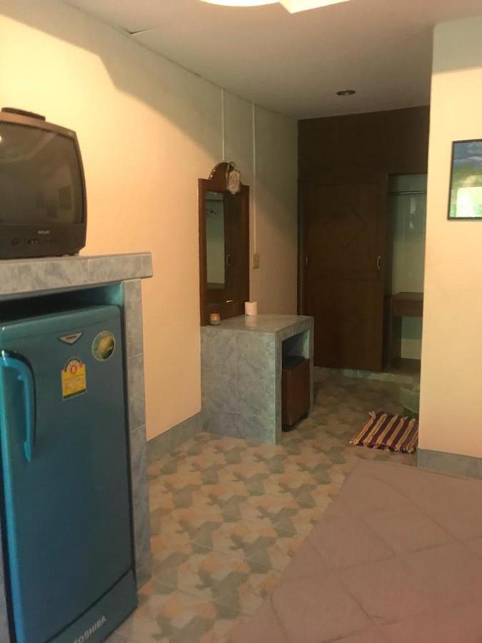 Oyo 851 On Hill Residence Patong Extérieur photo