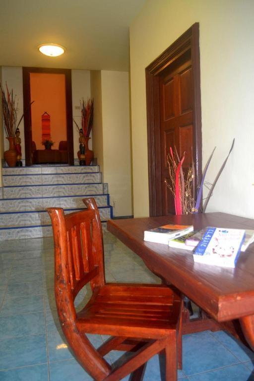 Oyo 851 On Hill Residence Patong Extérieur photo