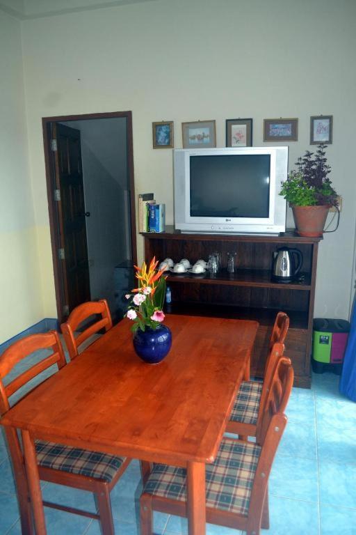 Oyo 851 On Hill Residence Patong Extérieur photo