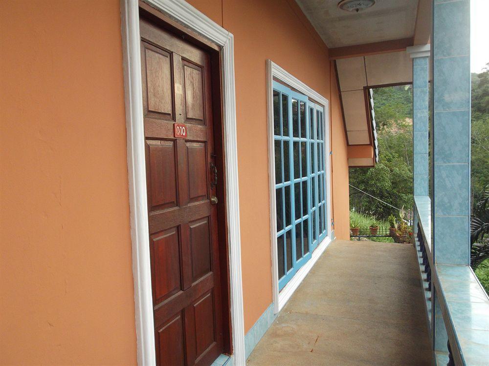 Oyo 851 On Hill Residence Patong Extérieur photo