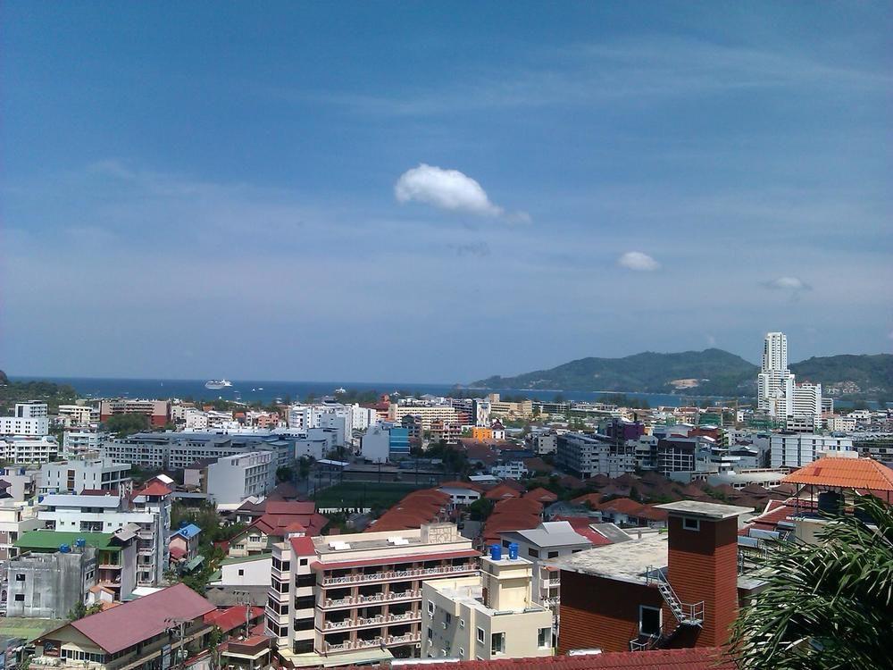 Oyo 851 On Hill Residence Patong Extérieur photo