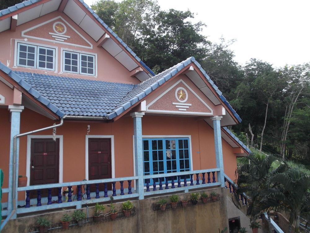Oyo 851 On Hill Residence Patong Extérieur photo