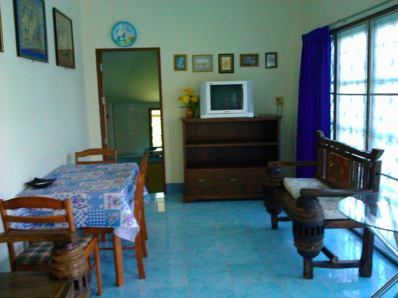 Oyo 851 On Hill Residence Patong Extérieur photo
