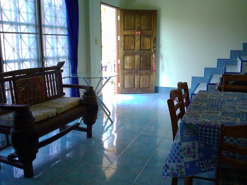 Oyo 851 On Hill Residence Patong Extérieur photo