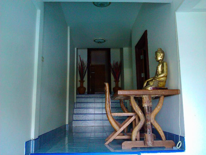 Oyo 851 On Hill Residence Patong Extérieur photo