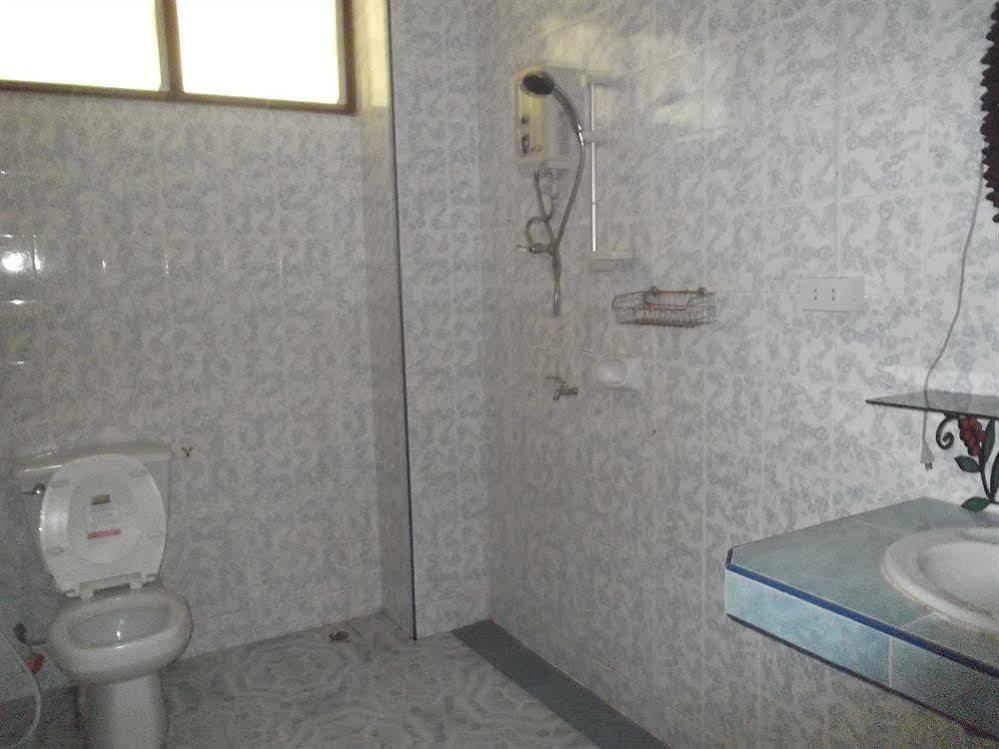Oyo 851 On Hill Residence Patong Extérieur photo